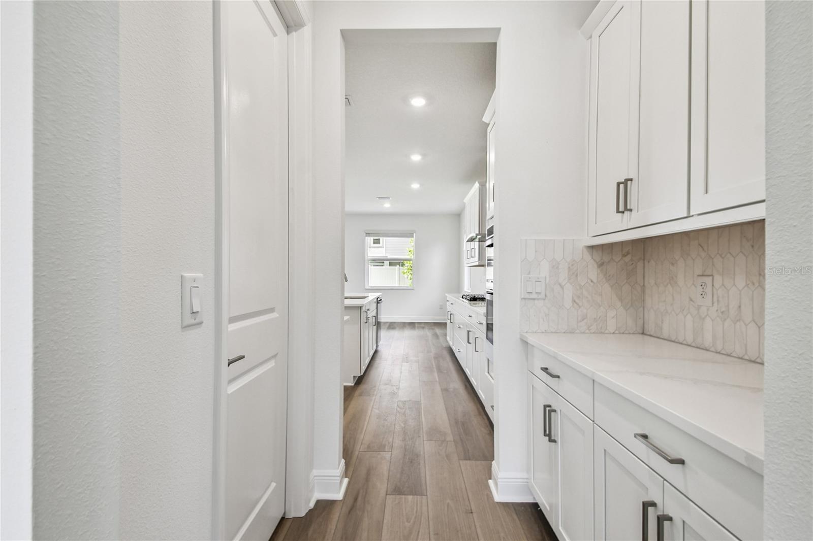 Image 20 of 39 For 7579 Seahawk Avenue