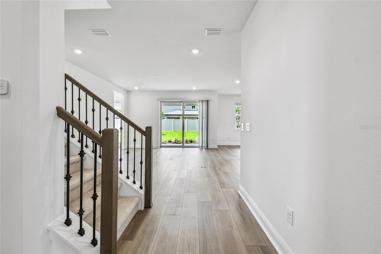 Image 6 of 39 For 7579 Seahawk Avenue
