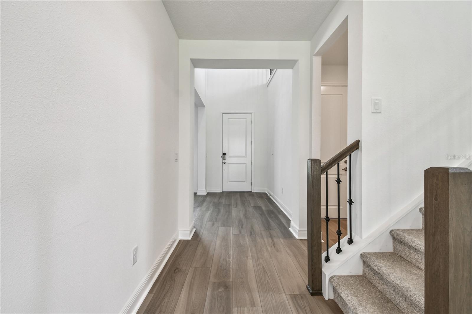 Image 8 of 39 For 7579 Seahawk Avenue