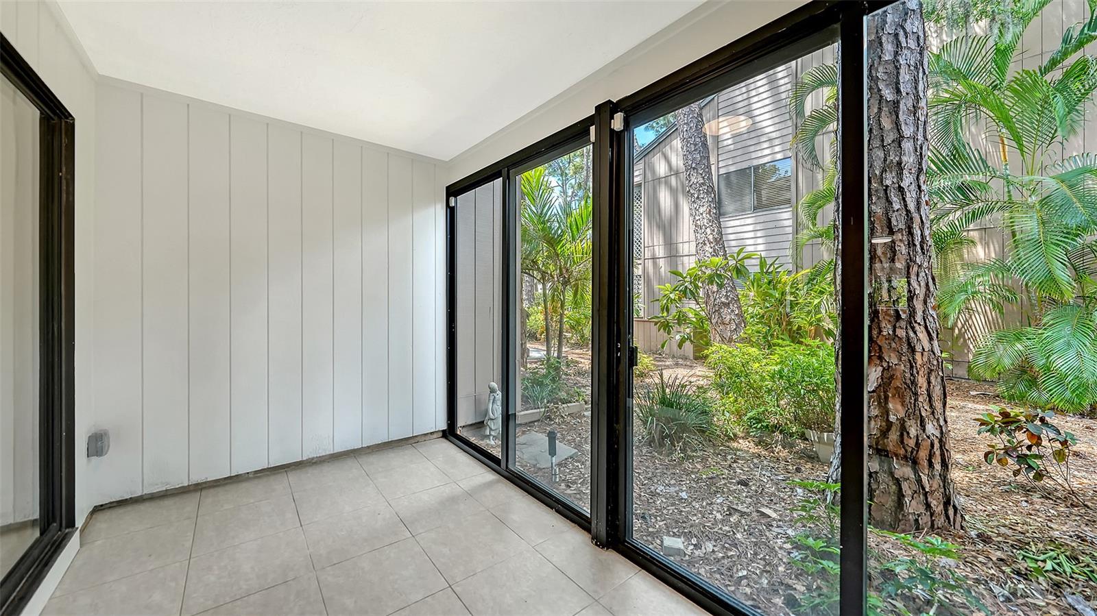 Image 11 of 57 For 1720 Glenhouse Drive 326