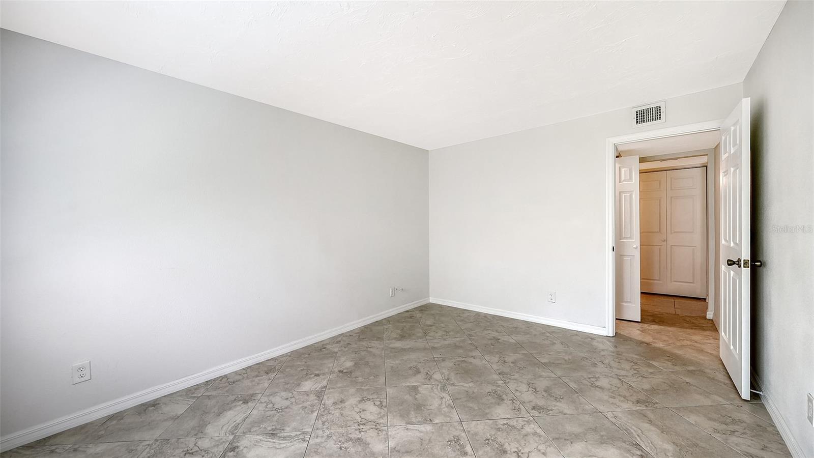 Image 20 of 57 For 1720 Glenhouse Drive 326
