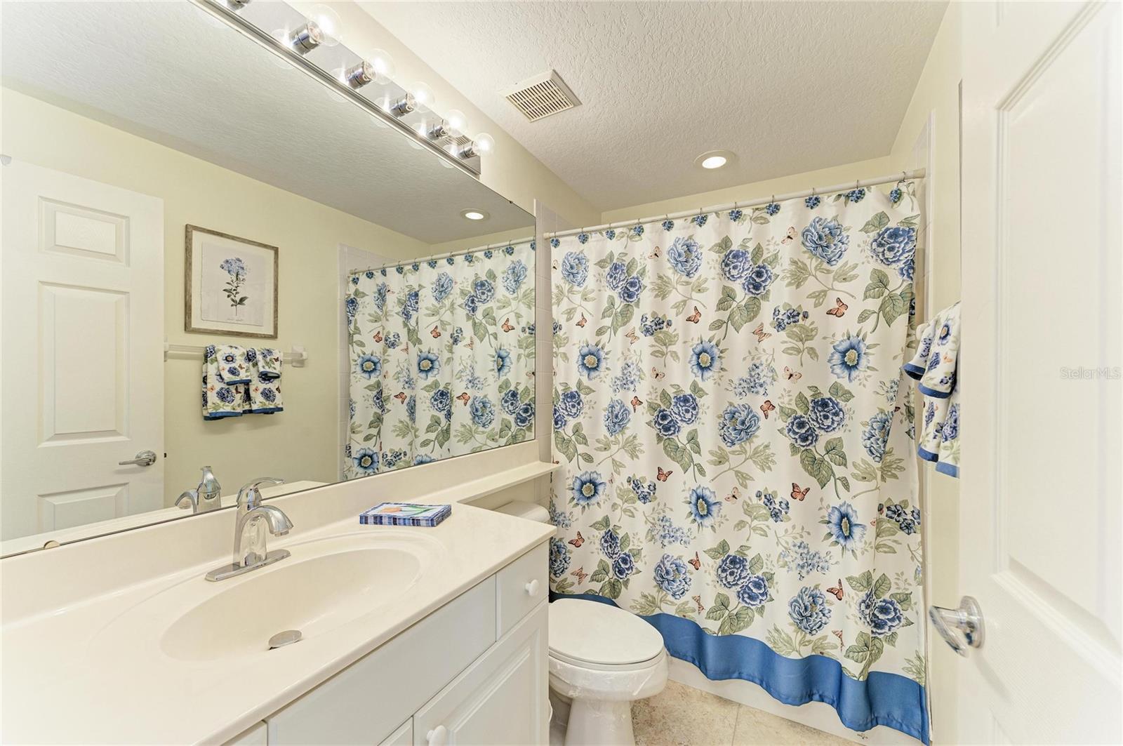 Image 27 of 51 For 6805 Fairview Terrace 23-101