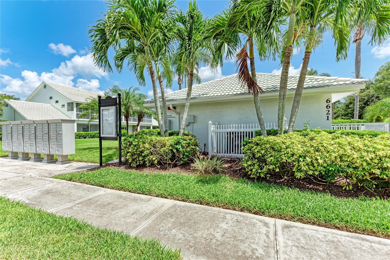 Image 38 of 51 For 6805 Fairview Terrace 23-101