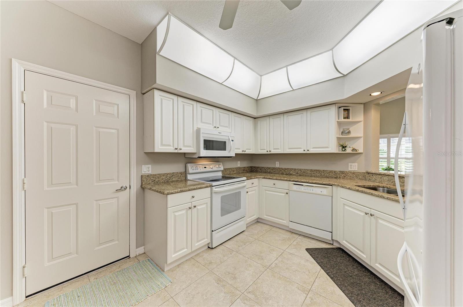 Image 6 of 51 For 6805 Fairview Terrace 23-101