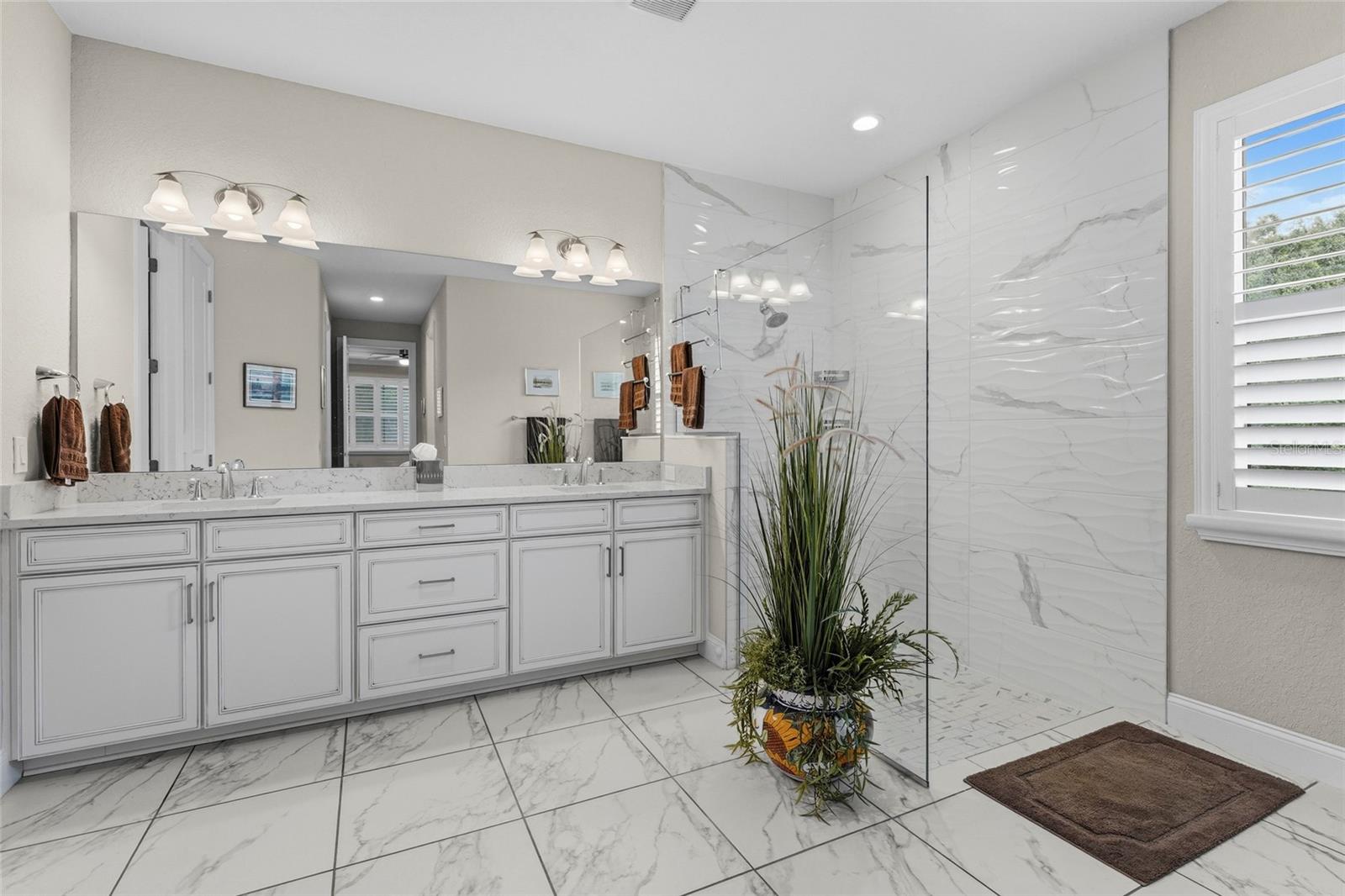 Image 12 of 81 For 617 Mistiflower Circle