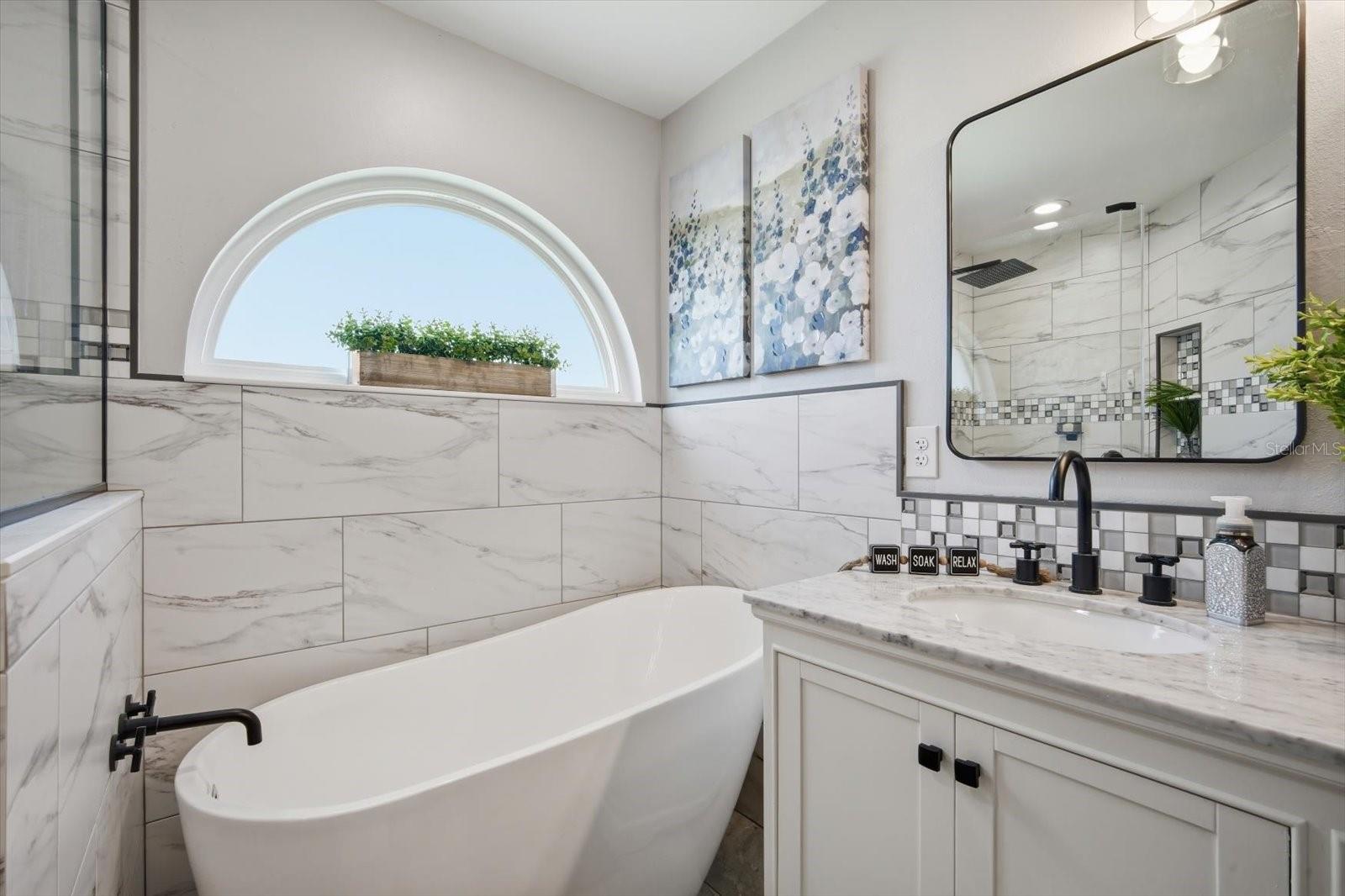 Image 33 of 68 For 4844 14th Avenue E