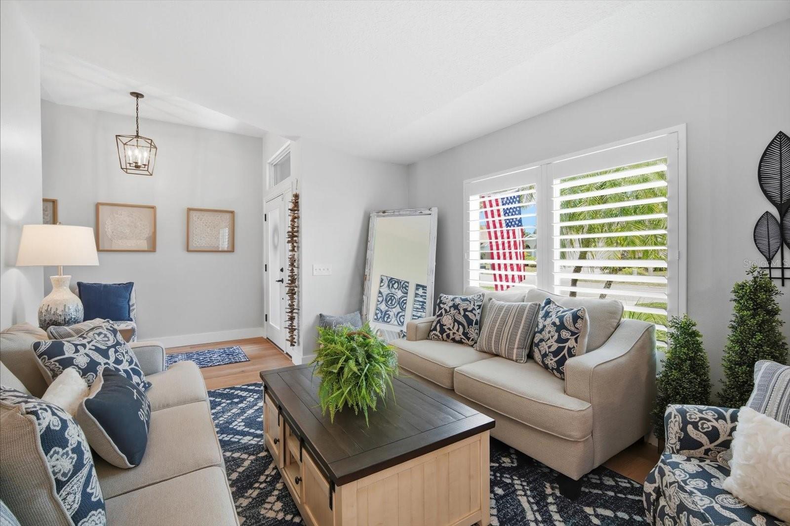 Image 9 of 68 For 4844 14th Avenue E
