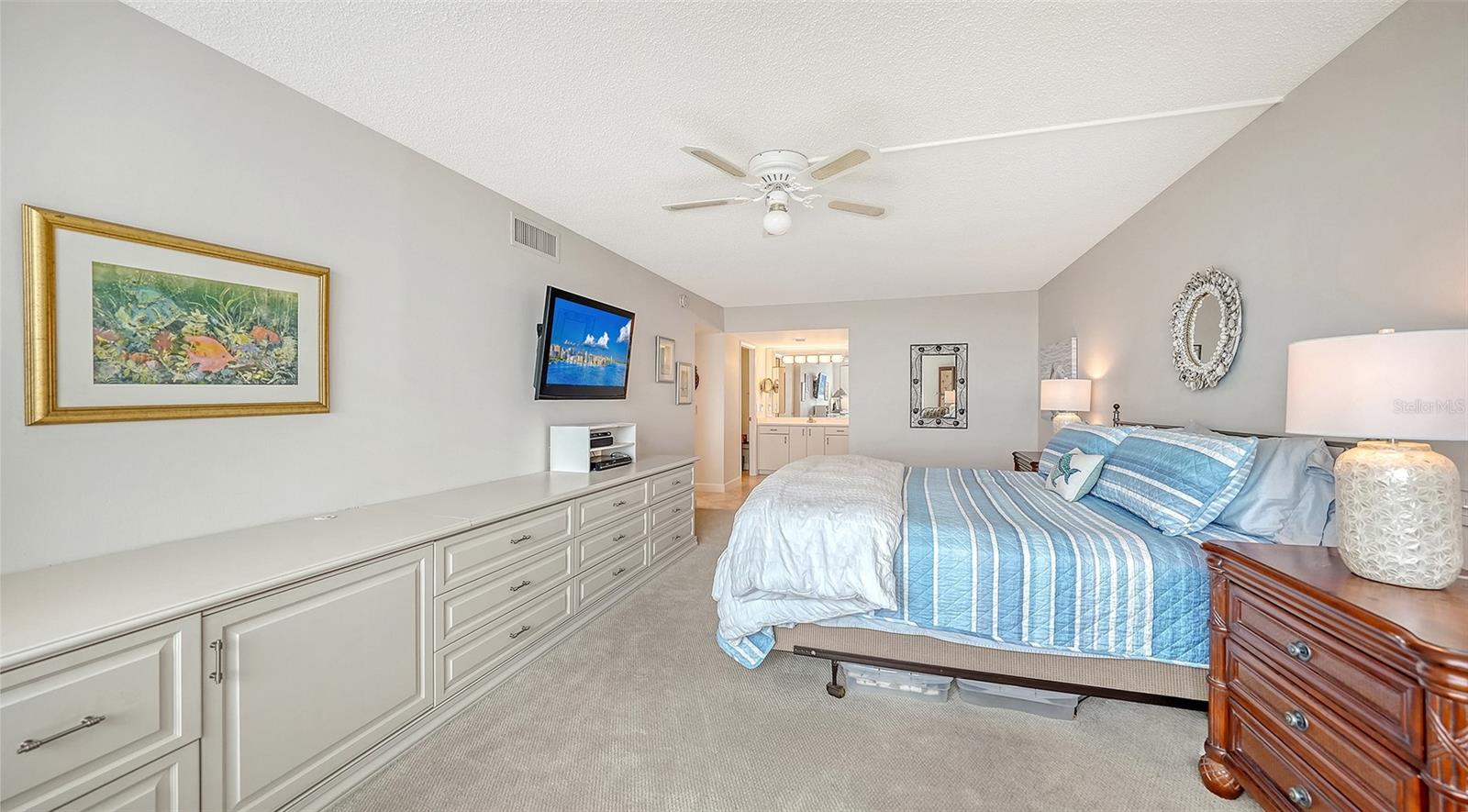 Image 11 of 31 For 2425 Gulf Of Mexico Drive 2e