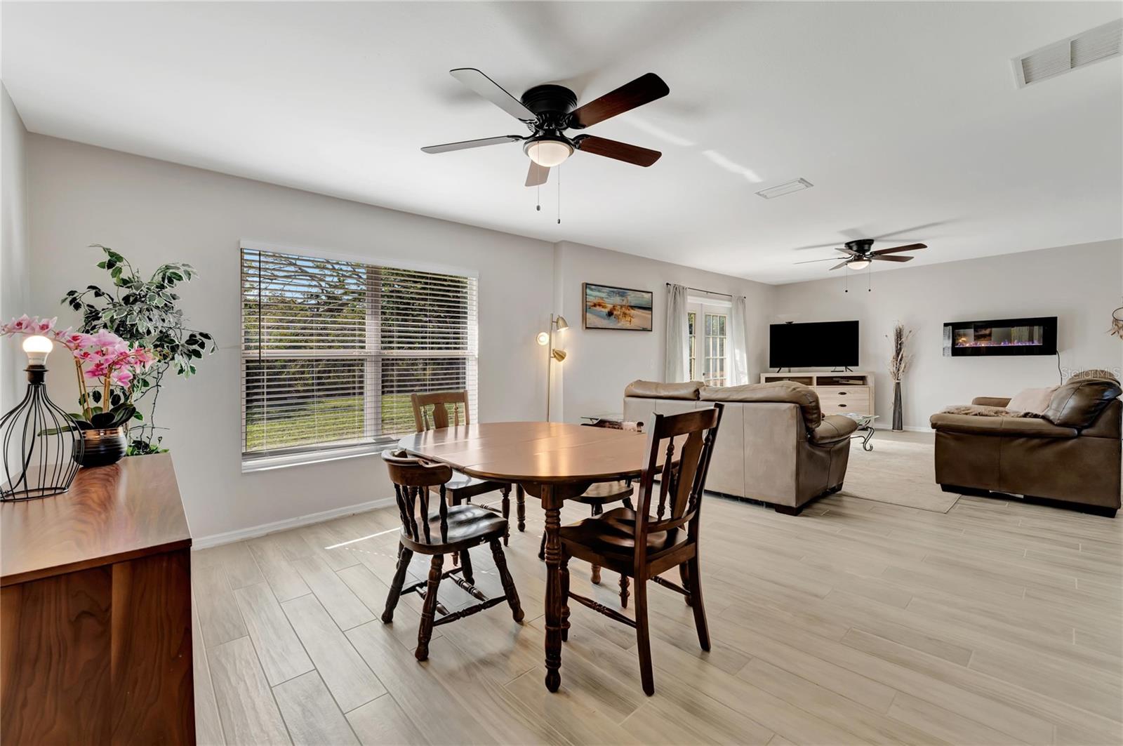 Image 8 of 18 For 2916 Woodcrest Drive