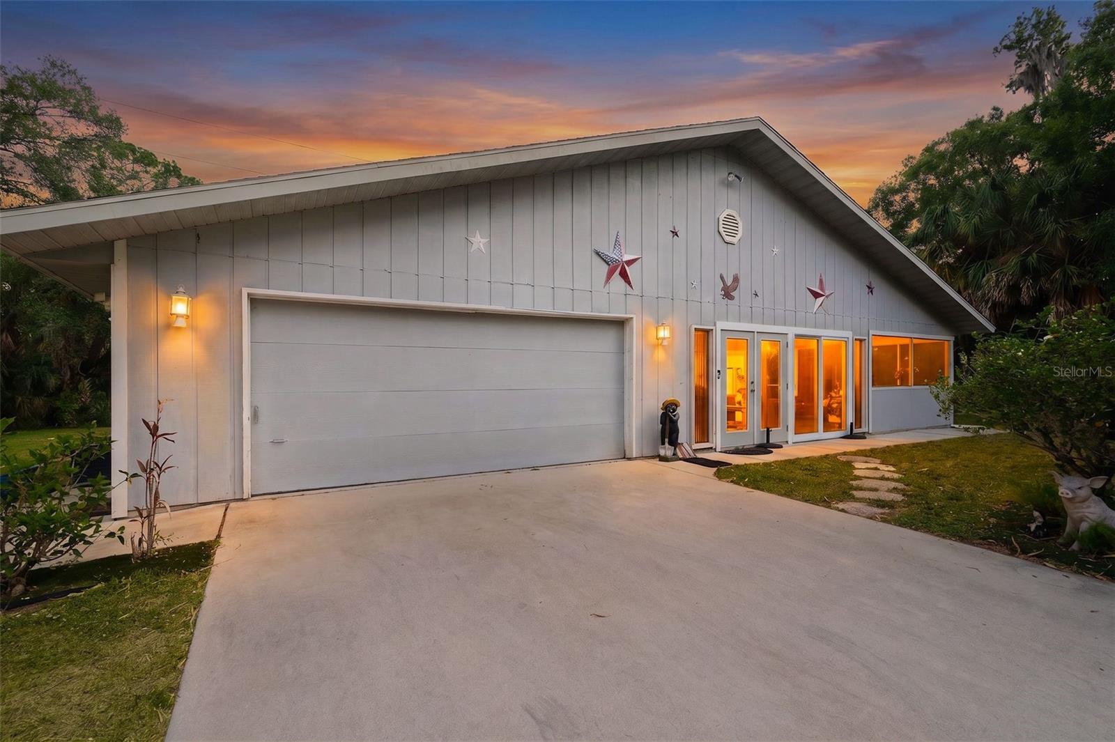 Details for 2070 59th Street, SARASOTA, FL 34243