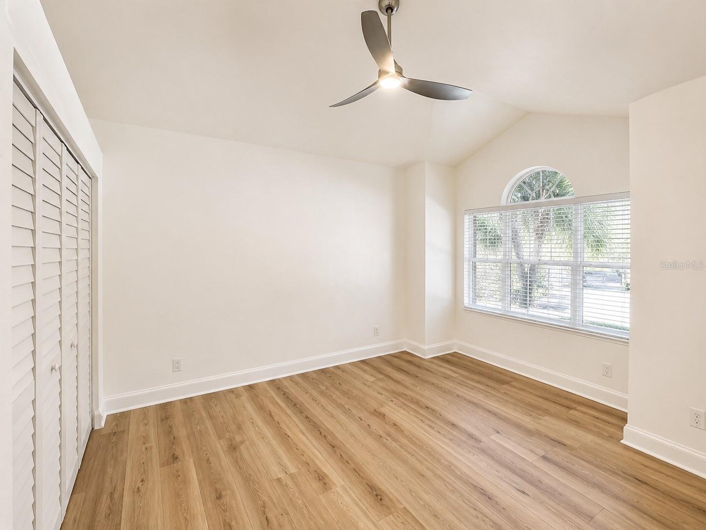 Image 12 of 23 For 607 Westland Avenue 19