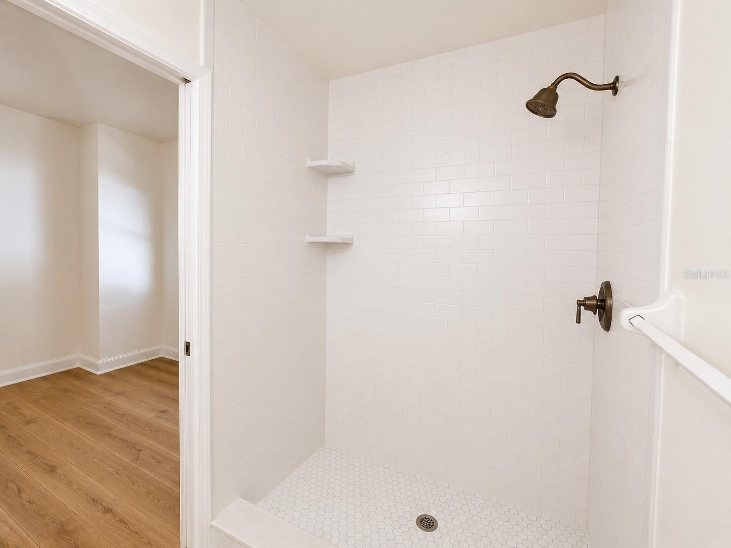 Image 14 of 23 For 607 Westland Avenue 19