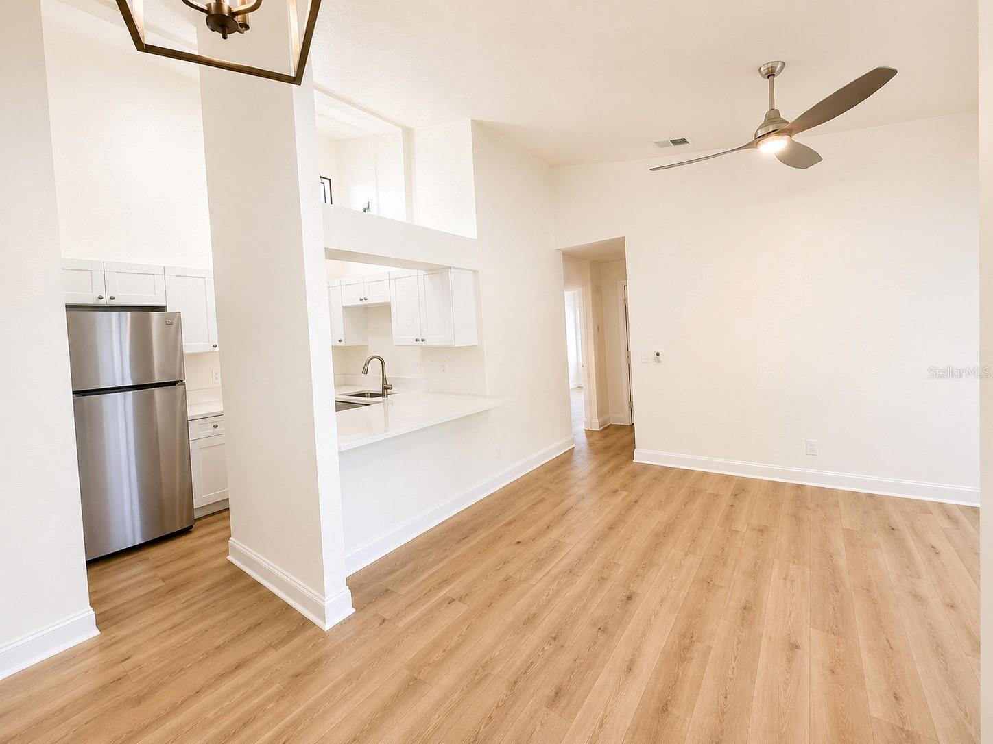 Image 21 of 23 For 607 Westland Avenue 19