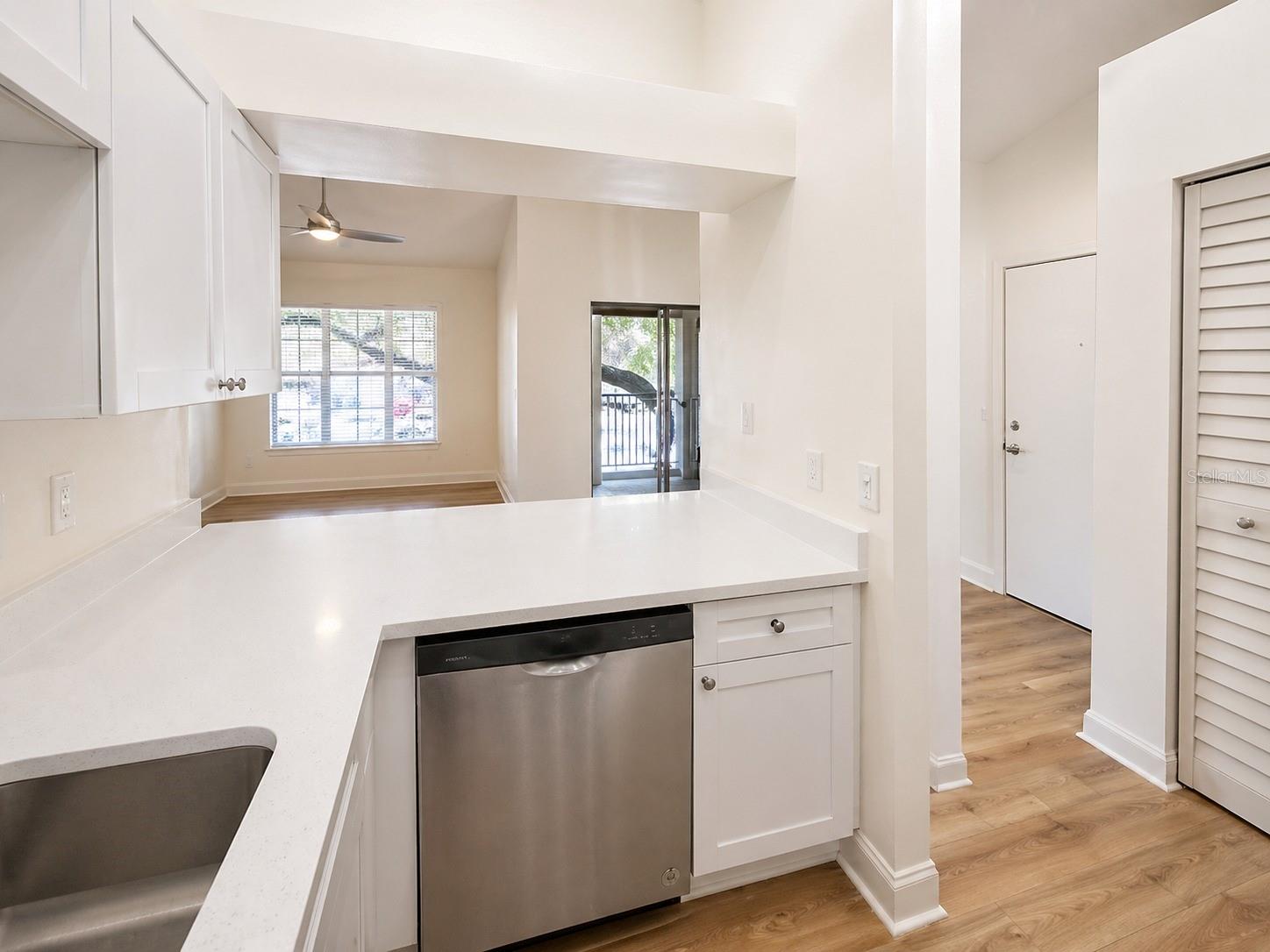 Image 9 of 23 For 607 Westland Avenue 19