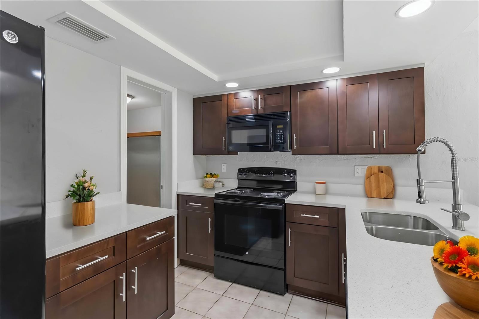 Image 12 of 37 For 1125 Longfellow Way 125-b