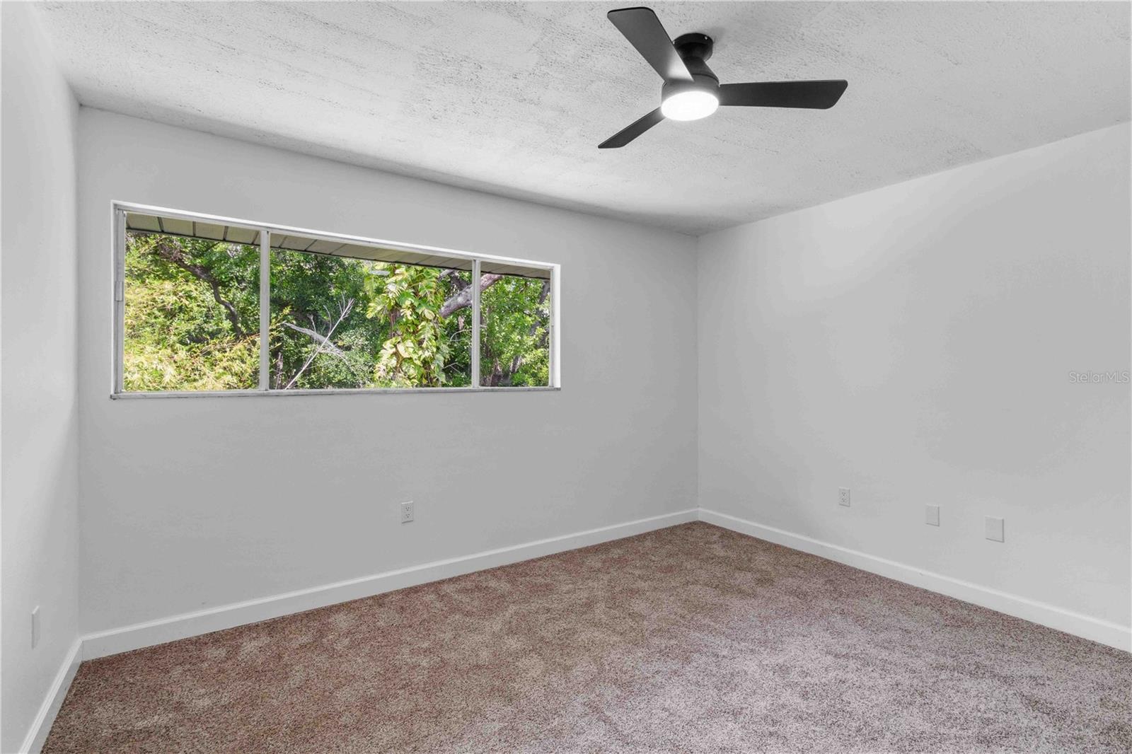 Image 19 of 37 For 1125 Longfellow Way 125-b