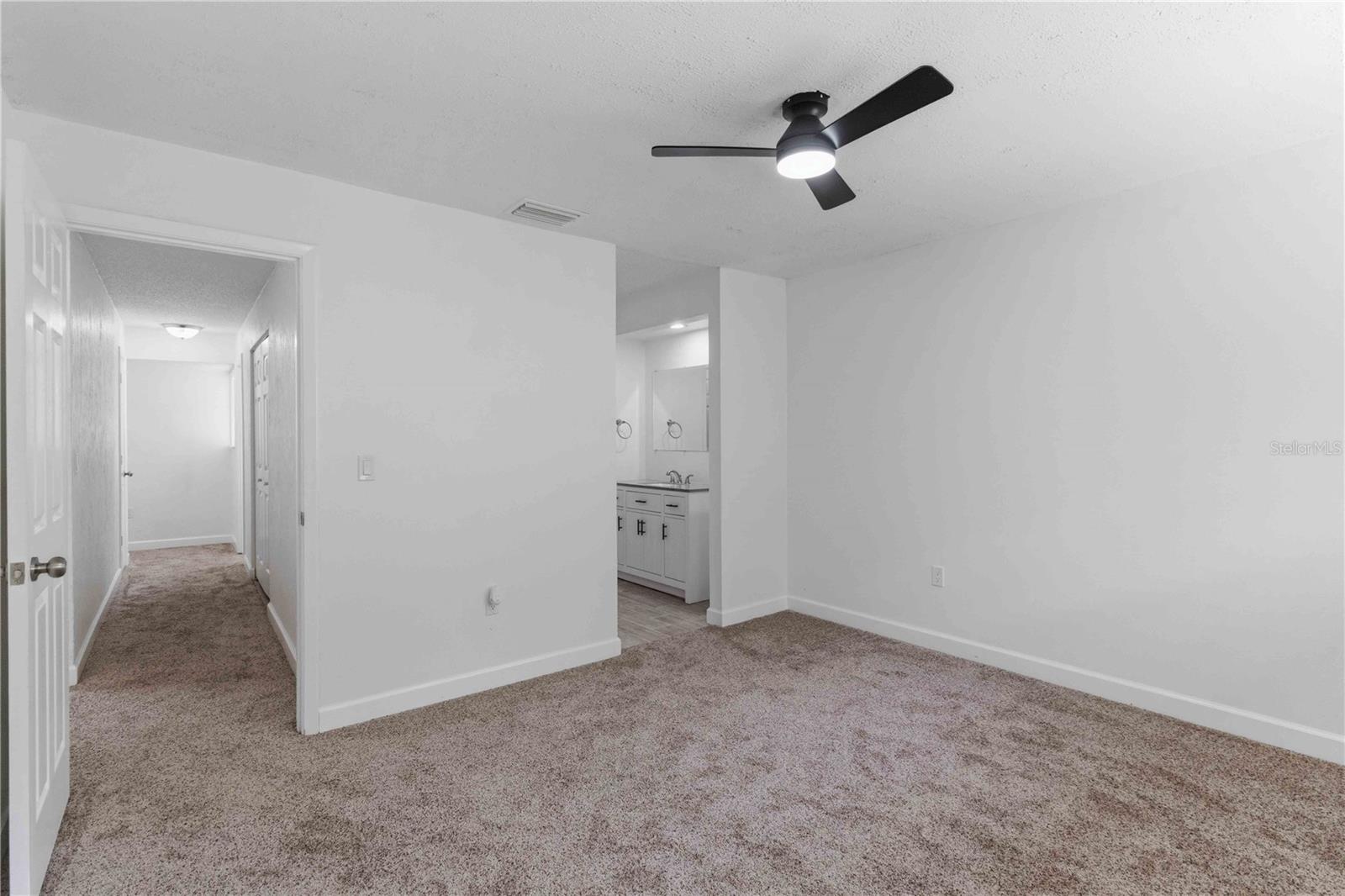 Image 20 of 37 For 1125 Longfellow Way 125-b