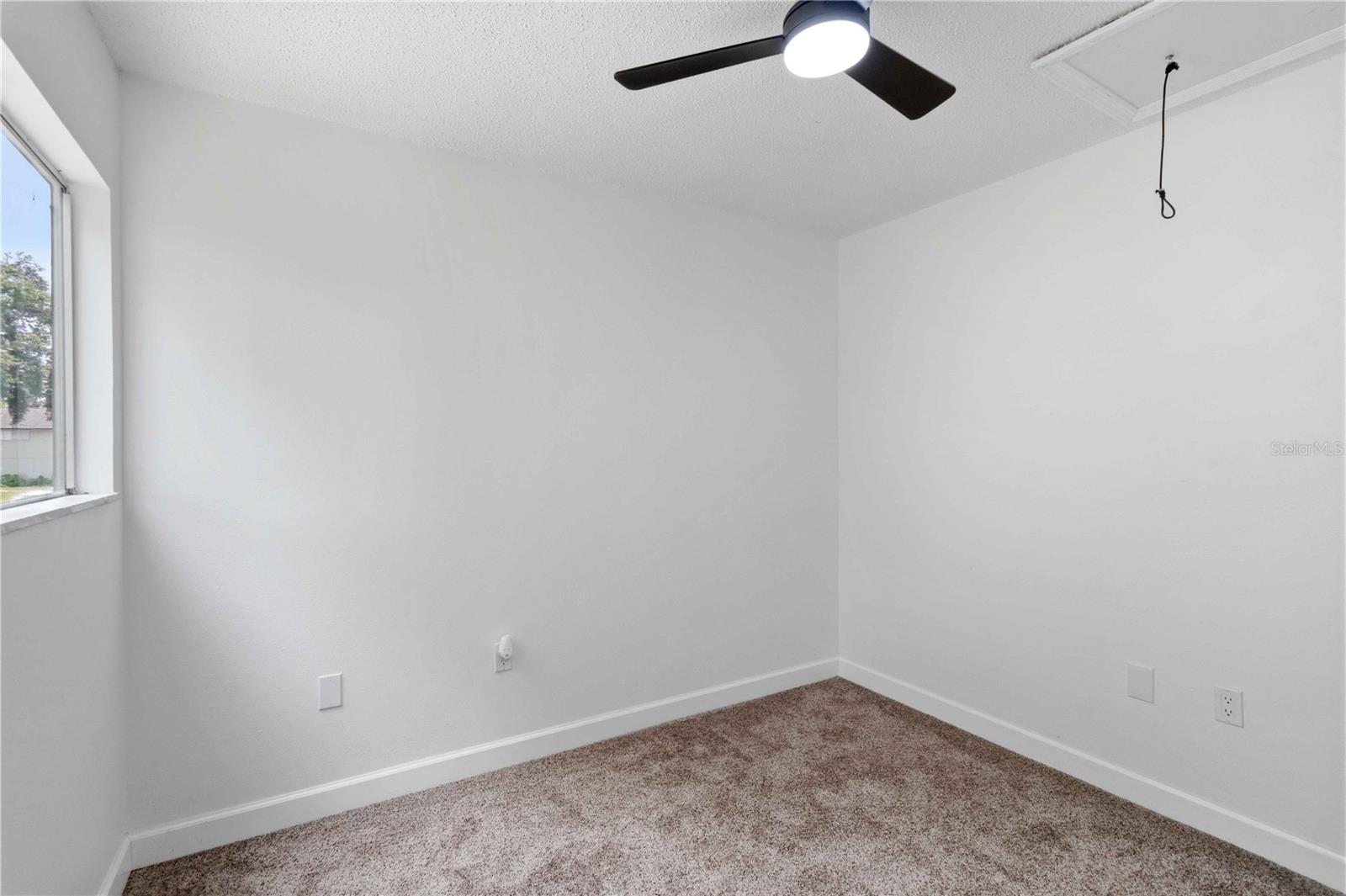 Image 30 of 37 For 1125 Longfellow Way 125-b