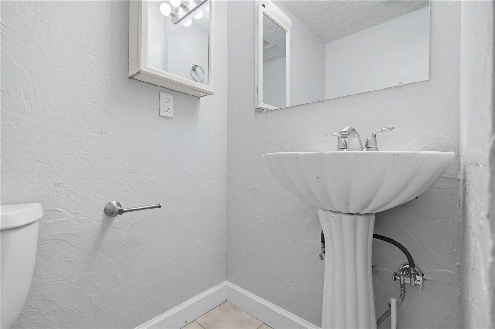 Image 31 of 37 For 1125 Longfellow Way 125-b