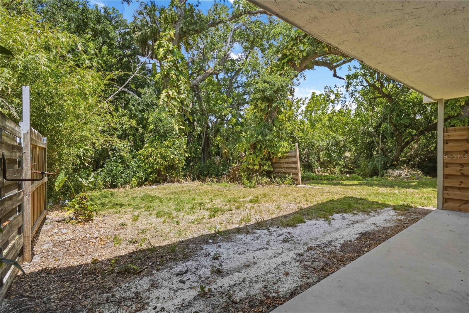 Image 33 of 37 For 1125 Longfellow Way 125-b