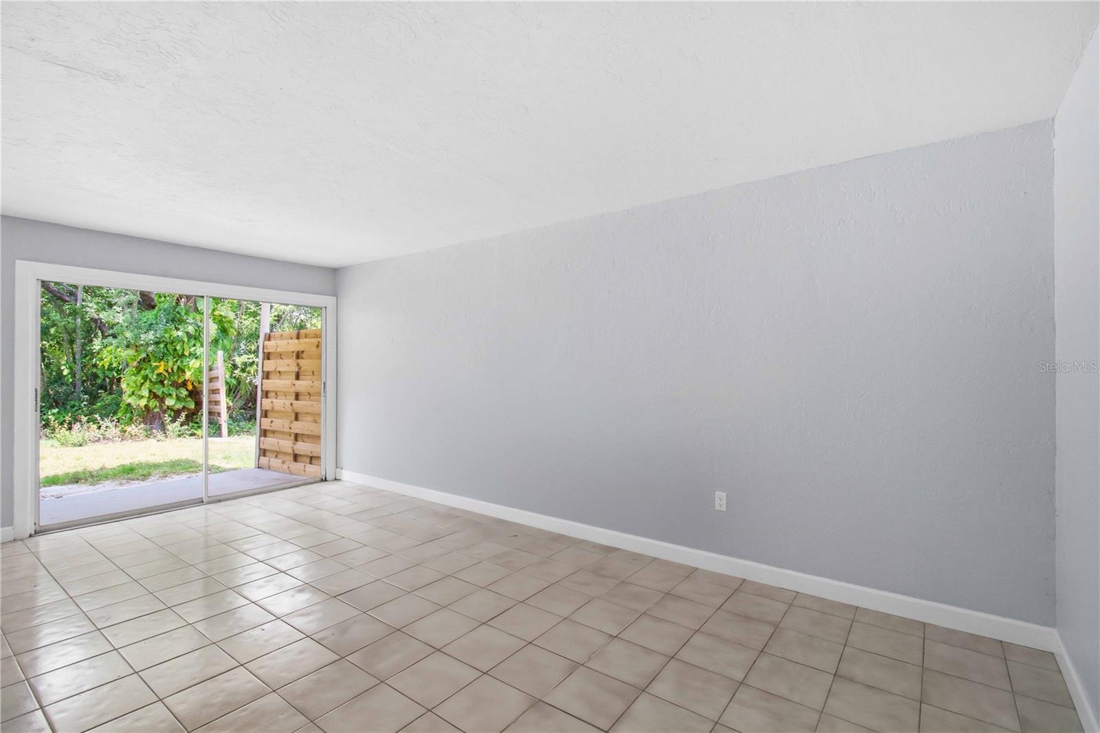 Image 4 of 37 For 1125 Longfellow Way 125-b