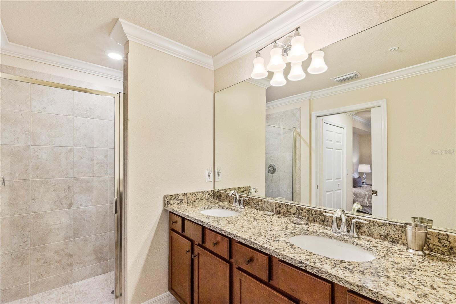 Image 14 of 48 For 5558 Palmer Circle 105