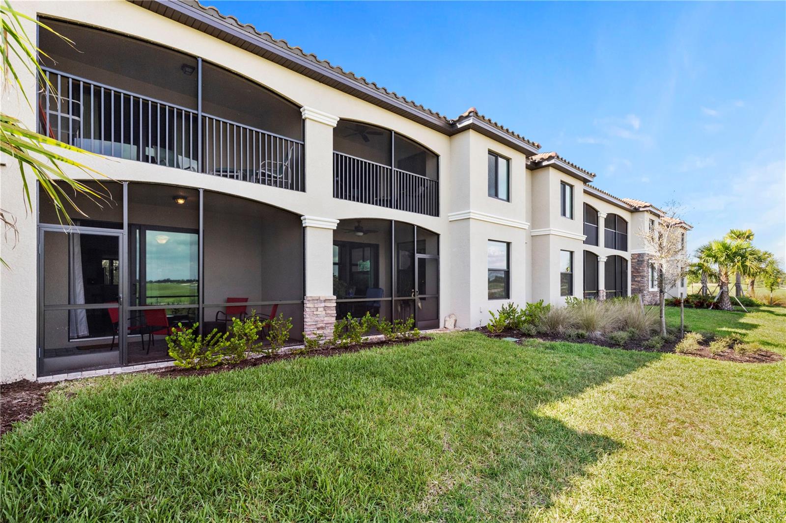 Image 21 of 48 For 5558 Palmer Circle 105
