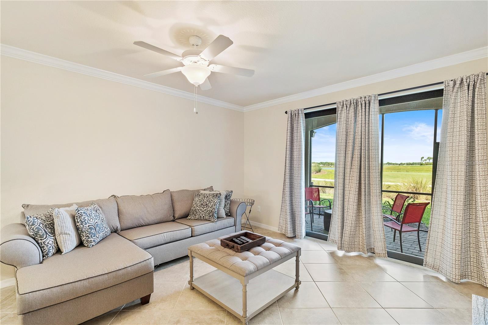 Image 3 of 48 For 5558 Palmer Circle 105