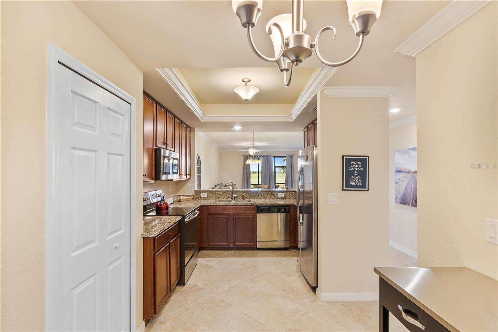 Image 5 of 48 For 5558 Palmer Circle 105