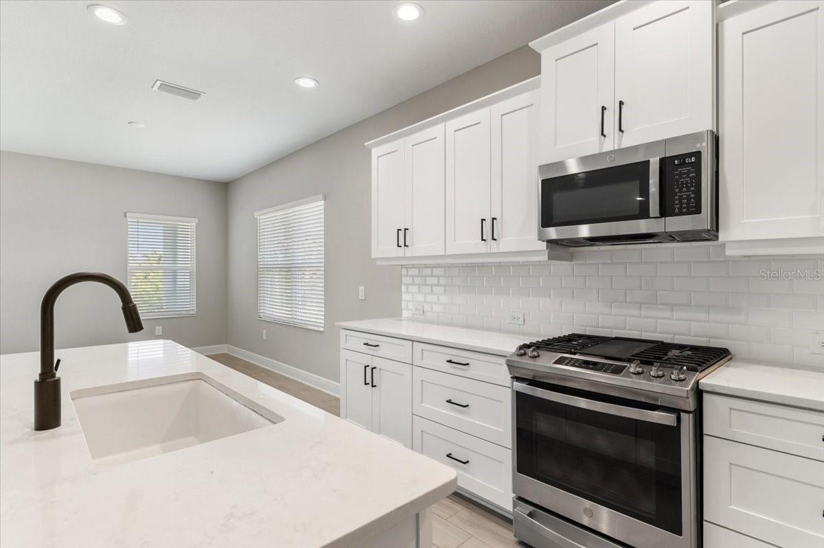 Image 13 of 60 For 10214 Crystal Isles Circle