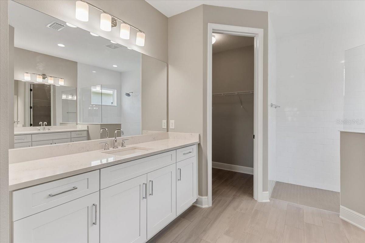 Image 26 of 60 For 10214 Crystal Isles Circle