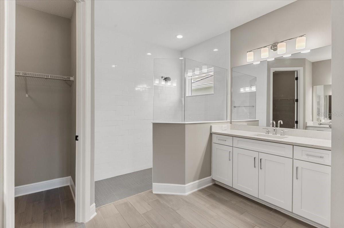 Image 27 of 60 For 10214 Crystal Isles Circle