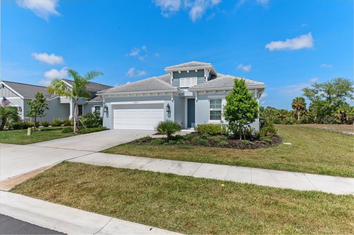 Image 3 of 60 For 10214 Crystal Isles Circle