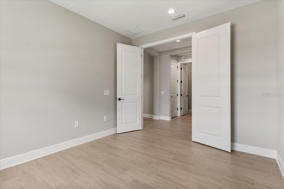 Image 35 of 60 For 10214 Crystal Isles Circle