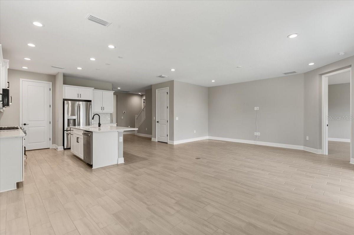 Image 8 of 60 For 10214 Crystal Isles Circle