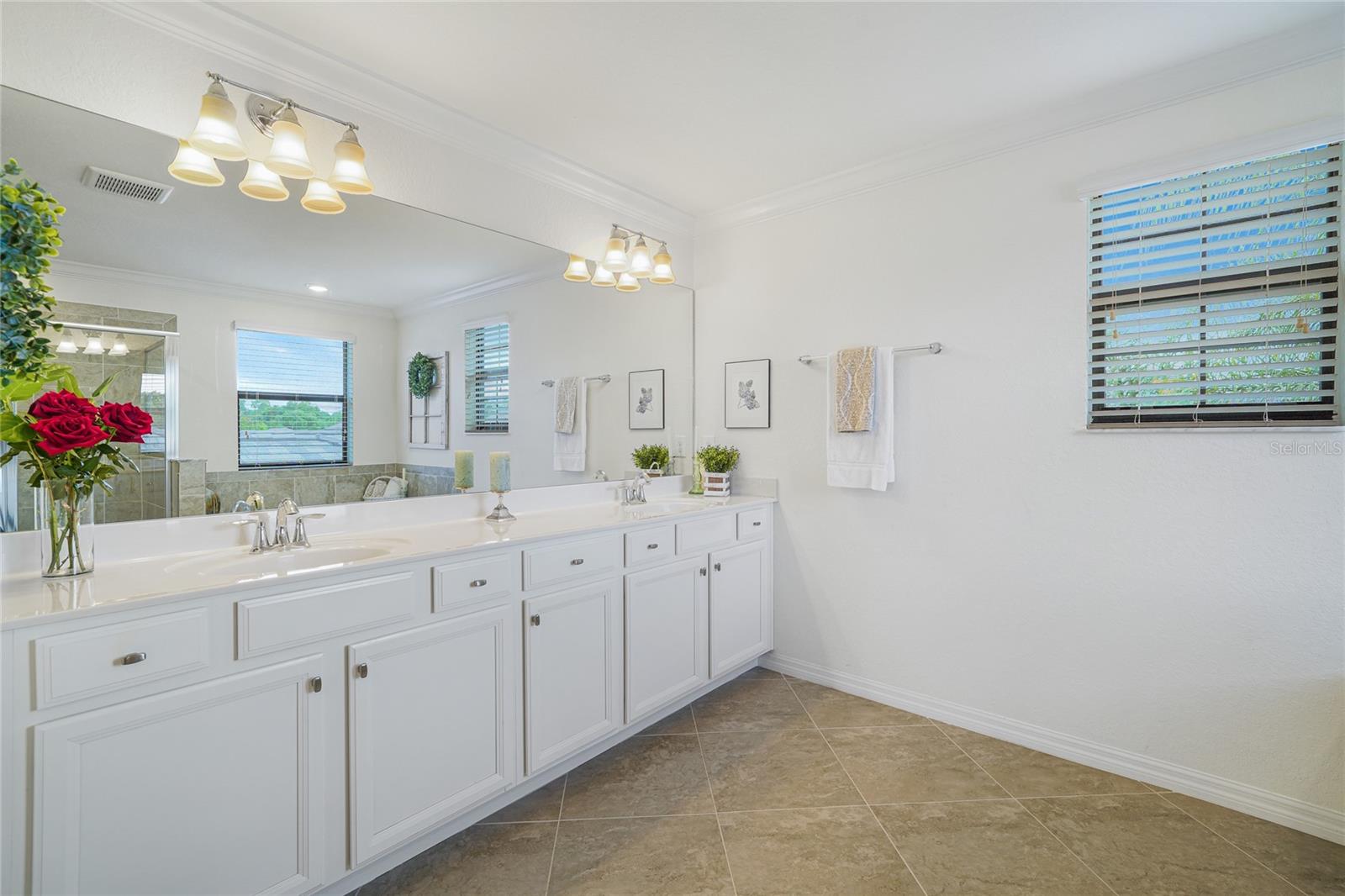 Image 17 of 46 For 517 Mimosa Court