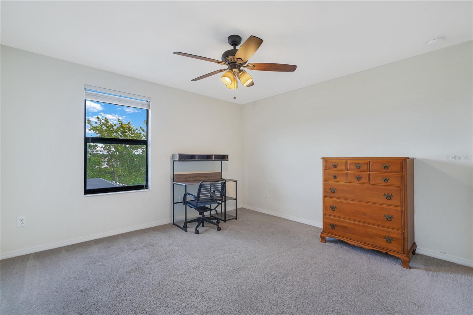 Image 29 of 46 For 517 Mimosa Court