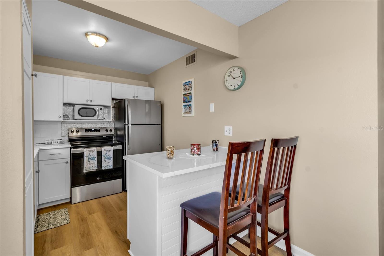 Image 11 of 37 For 4210 Ironwood Circle 403j