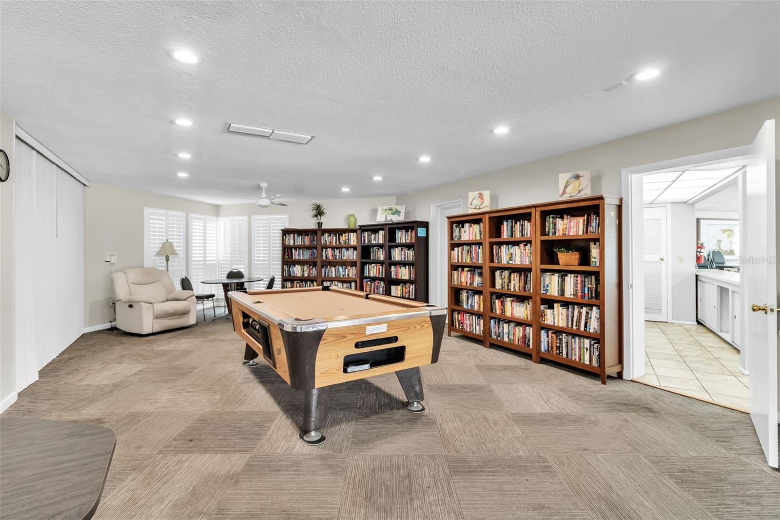 Image 27 of 37 For 4210 Ironwood Circle 403j