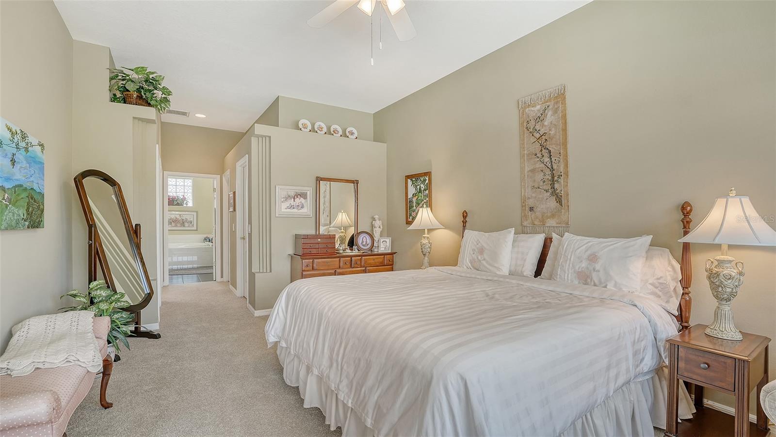 Image 18 of 62 For 5270 Far Oak Circle