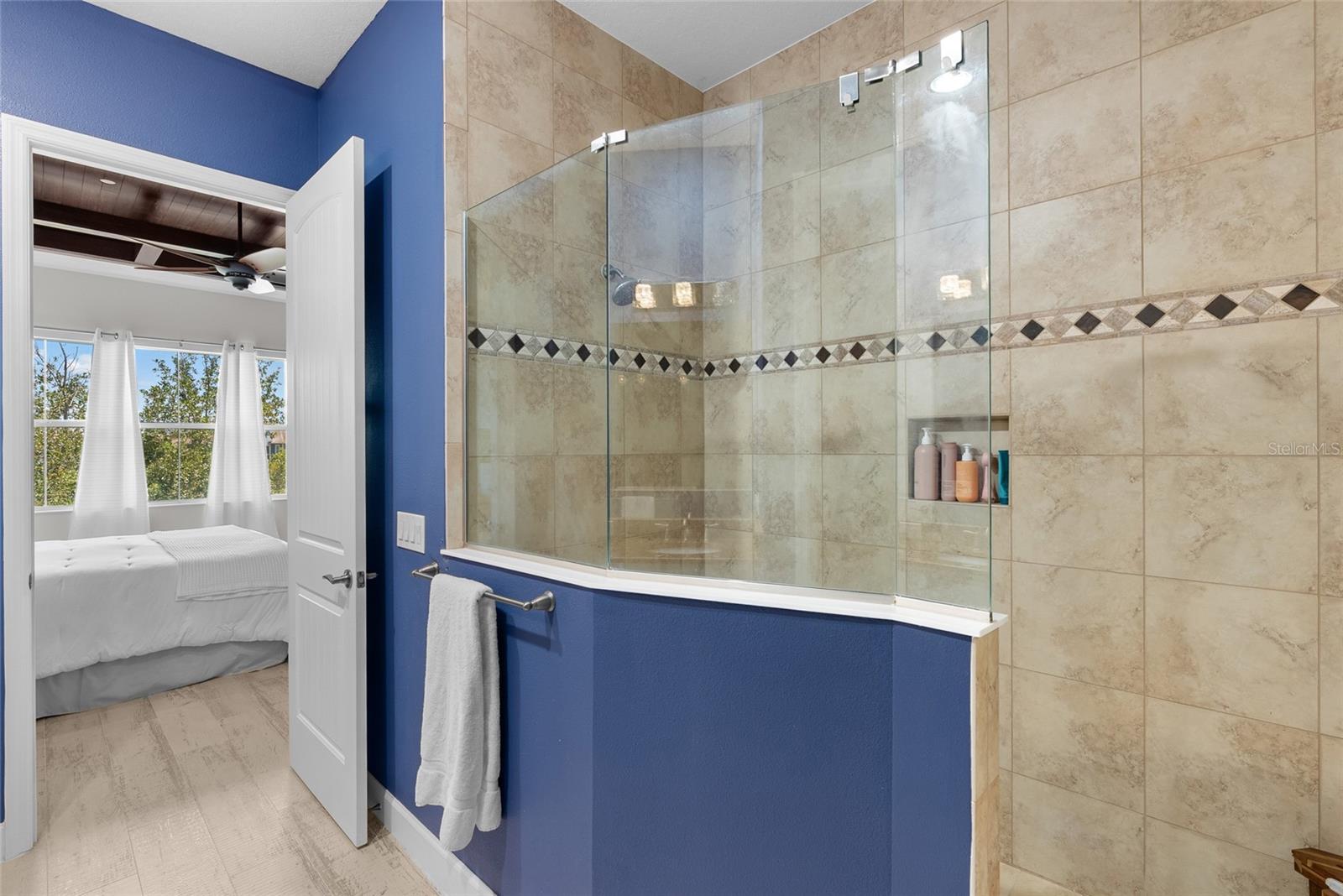 Listing photo id 15 for 319 Compass Point Drive 201