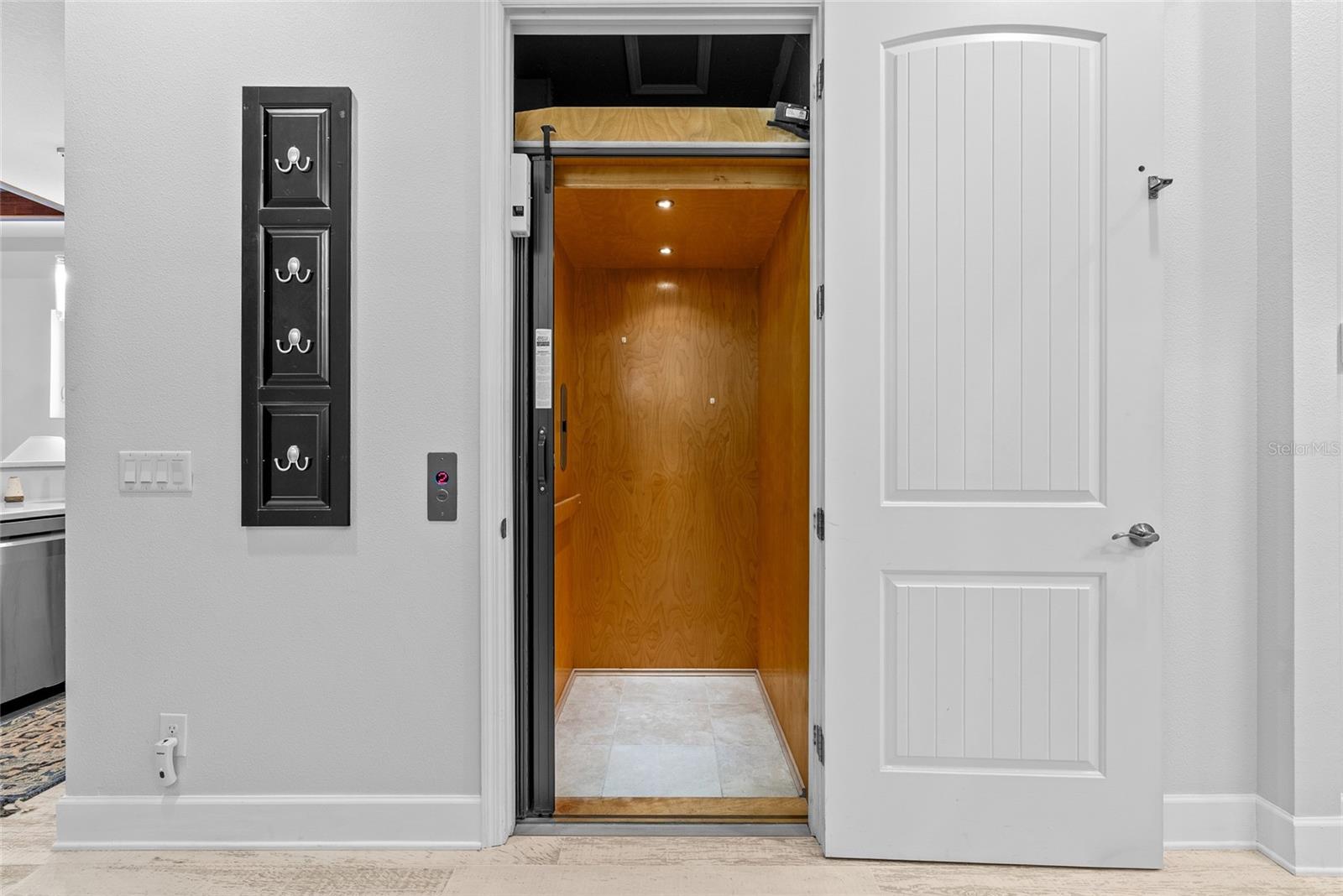 Listing photo id 24 for 319 Compass Point Drive 201