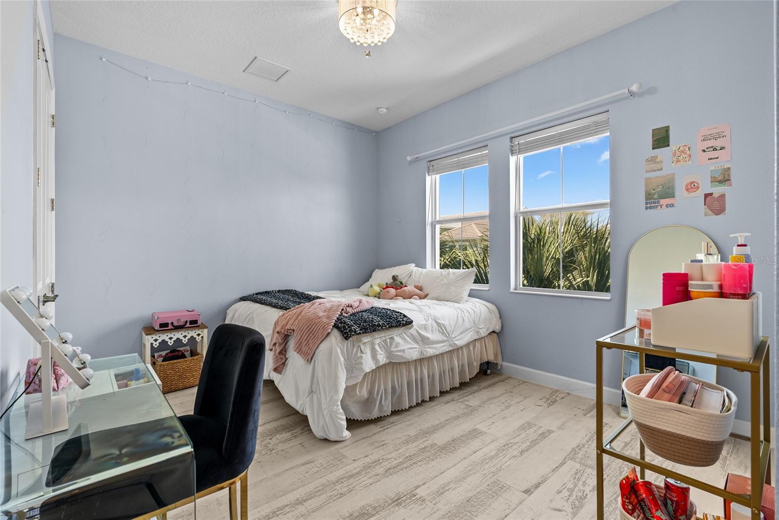 Listing photo id 1 for 319 Compass Point Drive 201