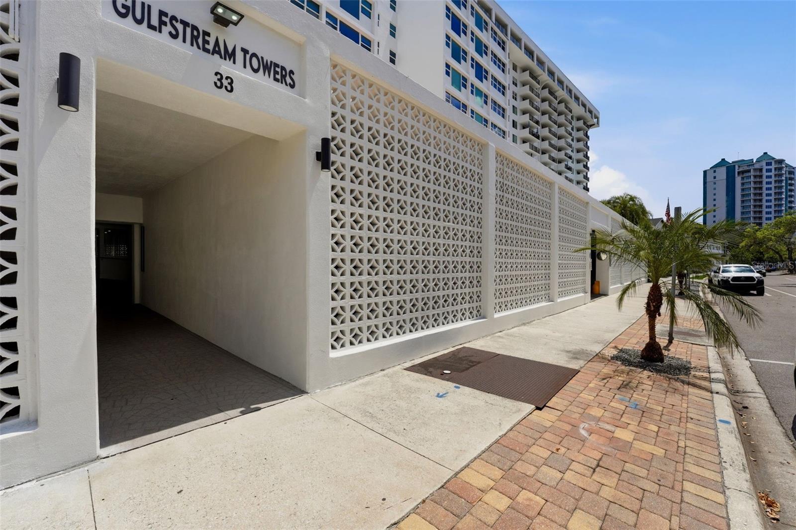 Image 46 of 71 For 33 Gulfstream Avenue 704