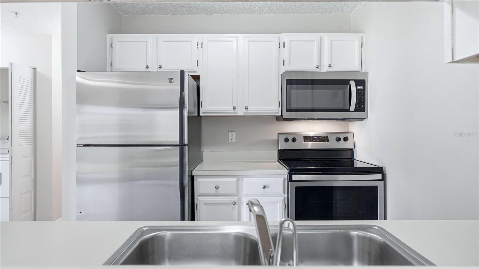 Image 12 of 47 For 4033 Crockers Lake Boulevard 28