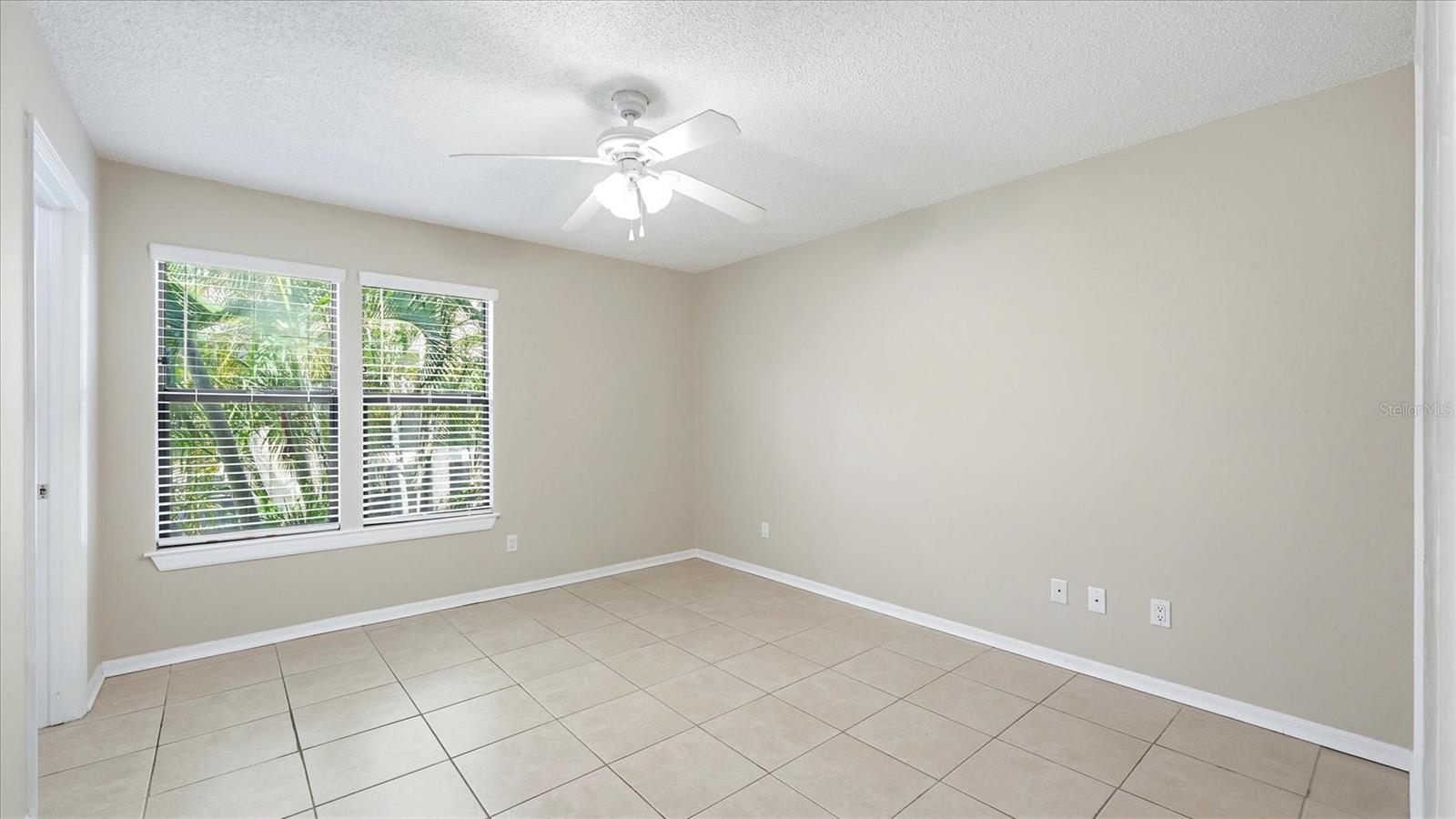 Image 22 of 47 For 4033 Crockers Lake Boulevard 28