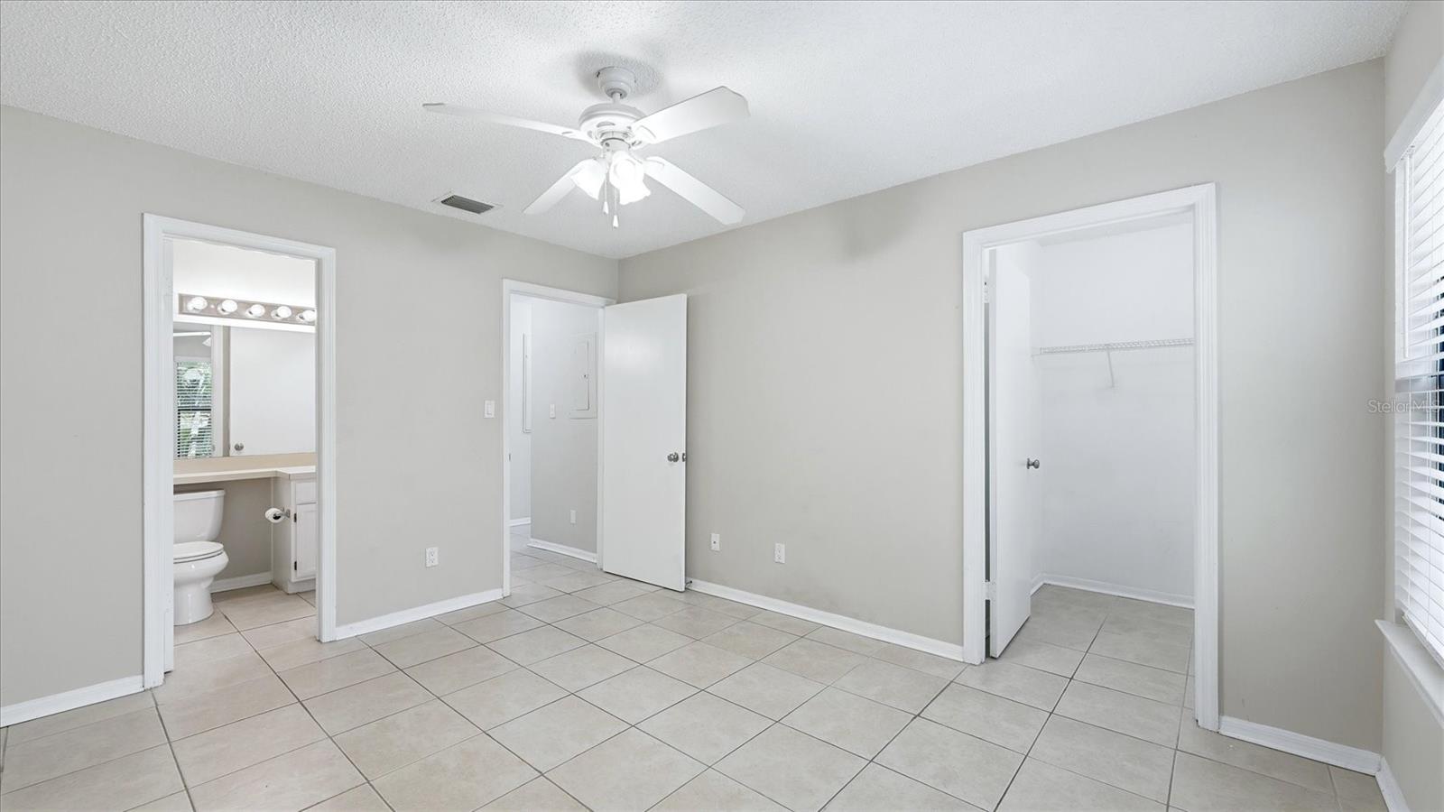 Image 24 of 47 For 4033 Crockers Lake Boulevard 28
