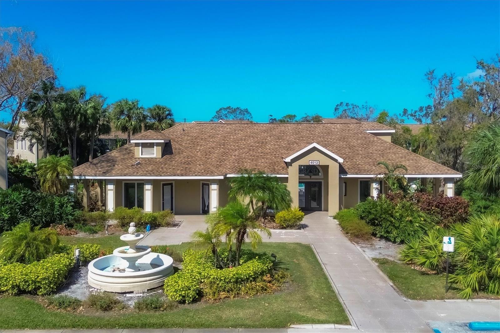 Image 33 of 47 For 4033 Crockers Lake Boulevard 28