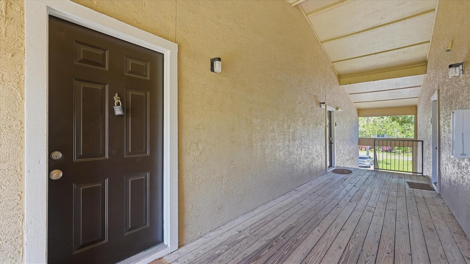 Image 4 of 47 For 4033 Crockers Lake Boulevard 28