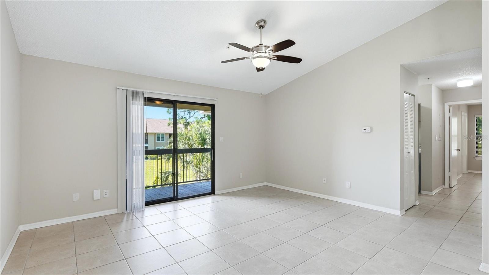 Image 6 of 47 For 4033 Crockers Lake Boulevard 28